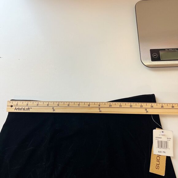 NWT Vintage Black Velvet Pull On Midi Skirt Whimsy Goth - Size Petite Large - Picture 4 of 4